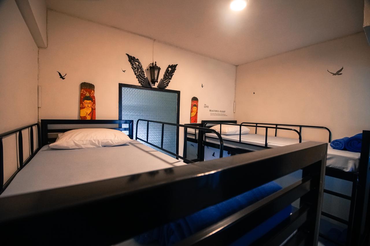 Hostel Yha Bangkok Downtown @ Station S3 Zewnętrze zdjęcie