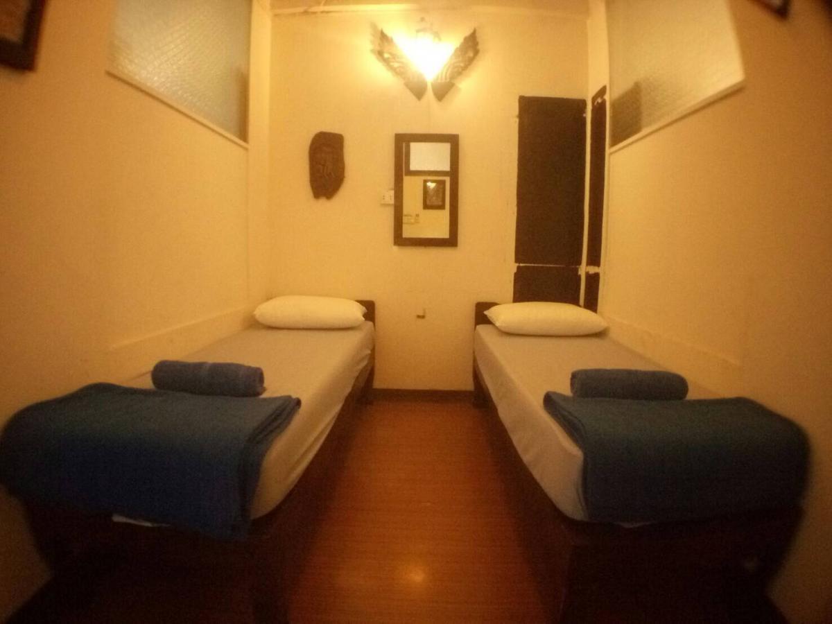 Hostel Yha Bangkok Downtown @ Station S3 Zewnętrze zdjęcie